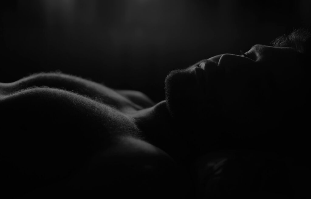 emfit qs sleeping man
